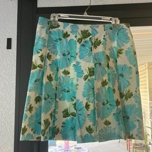 European styled front pleated skirt